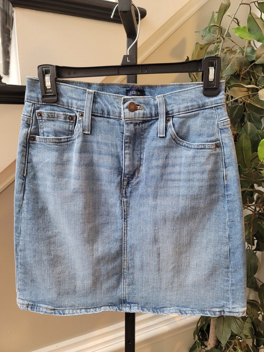 J. Crew Mini Skirt Women's Size 00 Blue Demin Faded Wash 5-Pockets Stretch